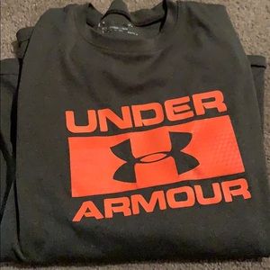 Boys under armour soft long sleeve size 10 / 12